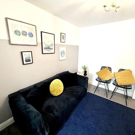 Modern 2 Bed Close To Mall With Parking & Garden Londres Exterior foto